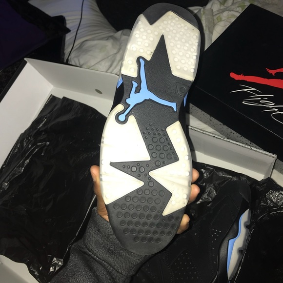 Jordan Retro UNC 6’s - Picture 4 of 4